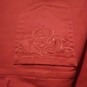 Gloria Vanderbilt embellished capris